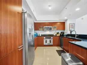 14951 Royal Oaks Ln 401, North Miami FL 33181