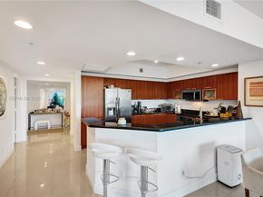 14951 Royal Oaks Ln 401, North Miami FL 33181