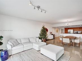 14951 Royal Oaks Ln 401, North Miami FL 33181