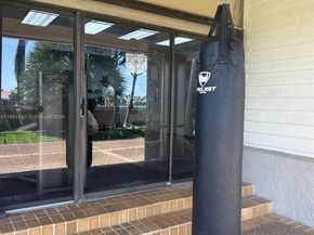 5119 SW 153rd Pl N, Miami FL 33185