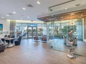 17111 Biscayne Blvd 2305, North Miami Beach FL 33160