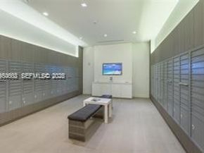 17111 Biscayne Blvd 2305, North Miami Beach FL 33160