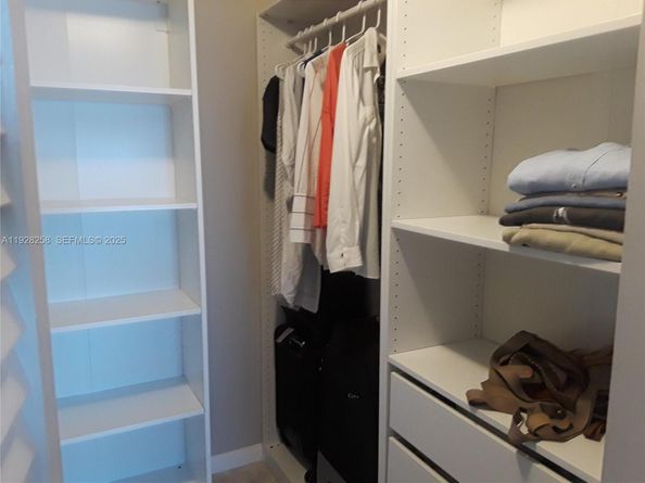 1801 S Ocean Dr PH33, Hallandale Beach FL 33009