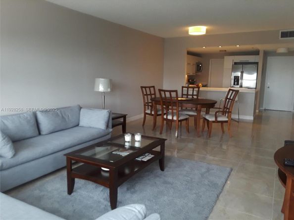 1801 S Ocean Dr PH33, Hallandale Beach FL 33009