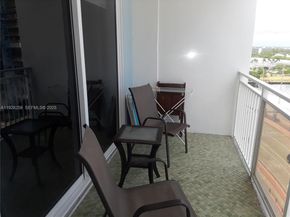 1801 S Ocean Dr PH33, Hallandale Beach FL 33009