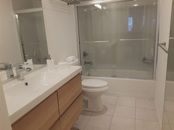 1801 S Ocean Dr PH33, Hallandale Beach FL 33009