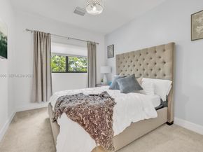 4444 NW 8th Ct, Plantation FL 33317