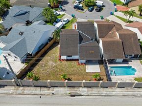 1701 SW 86th Ter, Miramar FL 33025