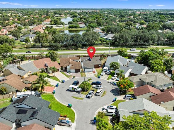 1701 SW 86th Ter, Miramar FL 33025