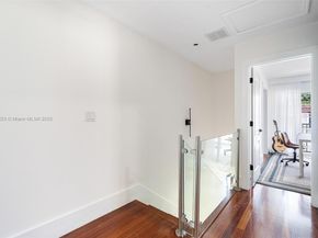 2752 SW 11th St, Miami FL 33135