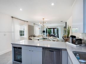2752 SW 11th St, Miami FL 33135