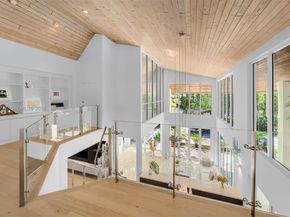 7150 W Lago Dr, Coral Gables FL 33143