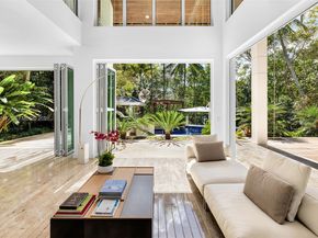 7150 W Lago Dr, Coral Gables FL 33143