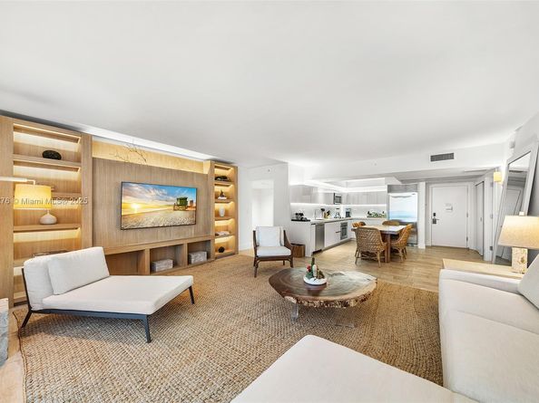 102 24th St 1215, Miami Beach FL 33139