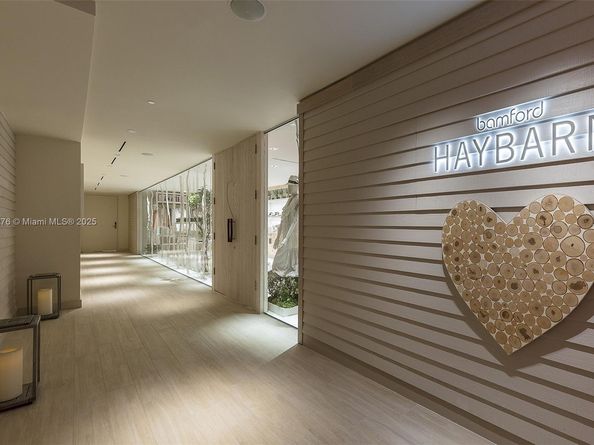 102 24th St 1215, Miami Beach FL 33139