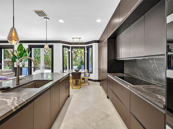3325 NE 17th Ct, Fort Lauderdale FL 33305