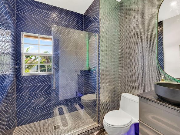 3325 NE 17th Ct, Fort Lauderdale FL 33305