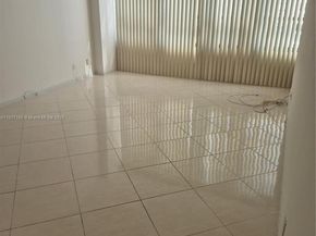 600 Three Islands Blvd 817, Hallandale Beach FL 33009