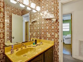 366 W 12th St, Hialeah FL 33010