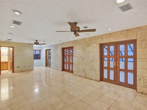 366 W 12th St, Hialeah FL 33010