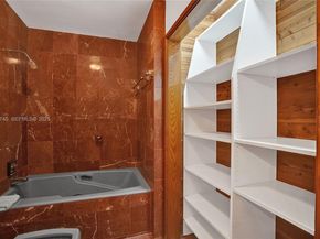 366 W 12th St, Hialeah FL 33010