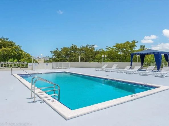 6900 Bay Dr 6C, Miami Beach FL 33141
