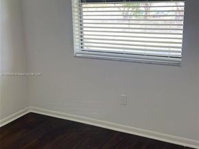 9808 Hammocks Blvd 20323, Miami FL 33196