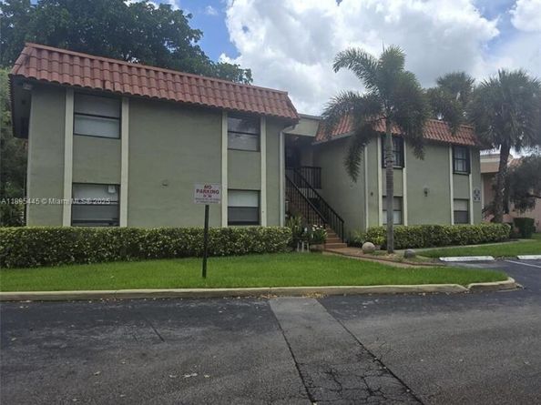 9808 Hammocks Blvd 20323, Miami FL 33196