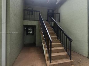 9808 Hammocks Blvd 20323, Miami FL 33196