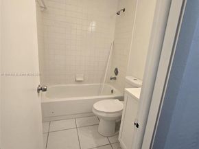 9808 Hammocks Blvd 20323, Miami FL 33196