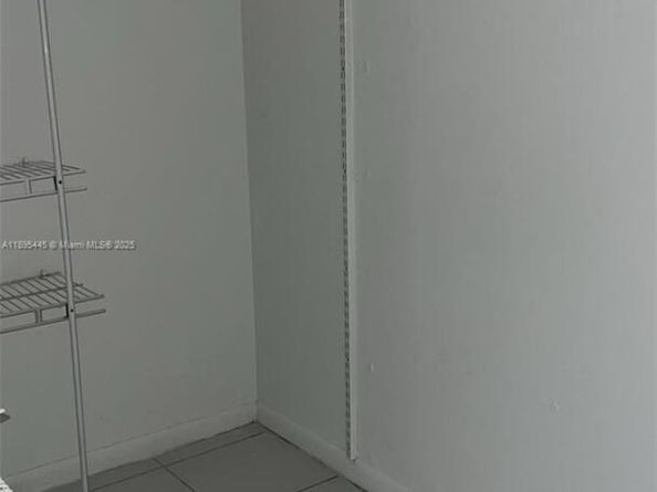 9808 Hammocks Blvd 20323, Miami FL 33196