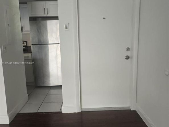 9808 Hammocks Blvd 20323, Miami FL 33196