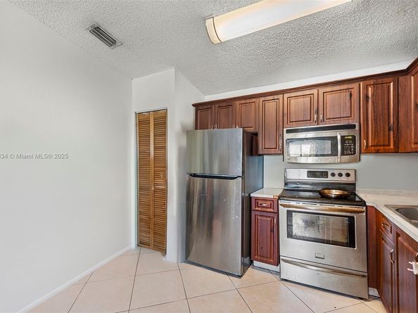 3630 N 56th Ave 323, Hollywood FL 33021