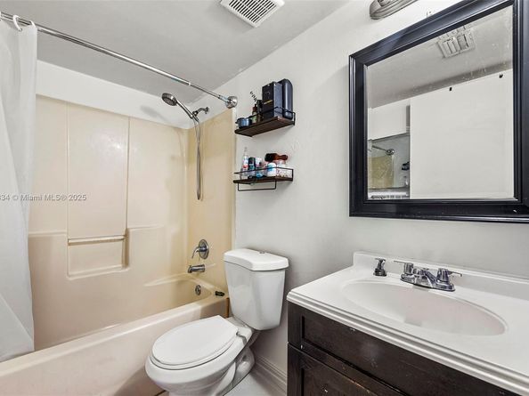 3630 N 56th Ave 323, Hollywood FL 33021