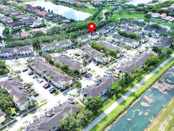 2610 NE 3rd Dr 203, Homestead FL 33033