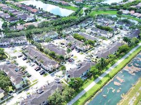 2610 NE 3rd Dr 203, Homestead FL 33033