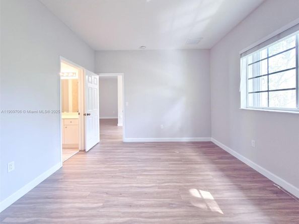 2610 NE 3rd Dr 203, Homestead FL 33033