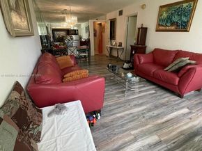 7400 NW 17th St 209, Plantation FL 33313