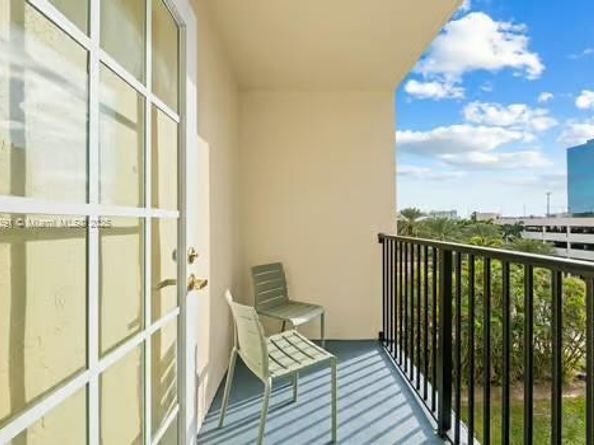 520 SE 5th Ave 2404, Fort Lauderdale FL 33301