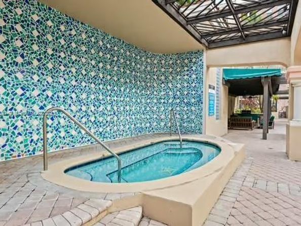 520 SE 5th Ave 2404, Fort Lauderdale FL 33301