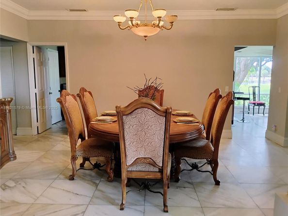 5706 White Hickory Cir, Tamarac FL 33319