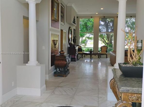 5706 White Hickory Cir, Tamarac FL 33319