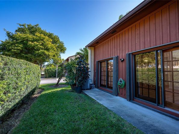 401 SE 11th Ter, Dania Beach FL 33004