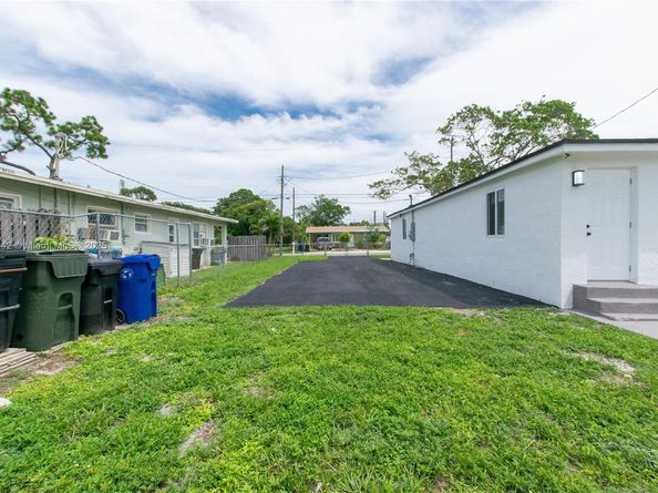 711 NW 15th Way, Fort Lauderdale FL 33311