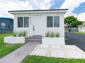 711 NW 15th Way