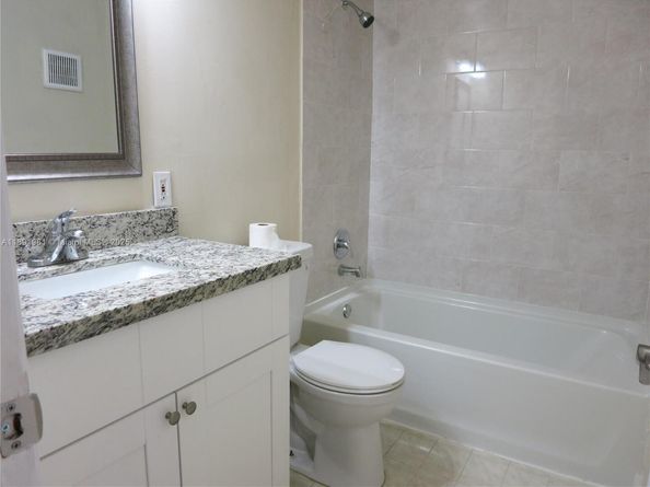 10901 N Kendall Dr 109, Miami FL 33176