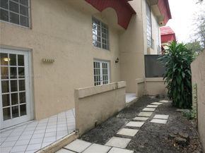 10901 N Kendall Dr 109, Miami FL 33176