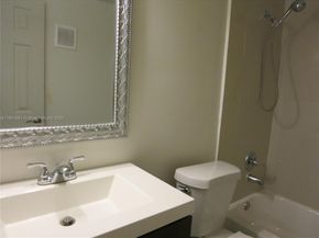 10901 N Kendall Dr 109, Miami FL 33176