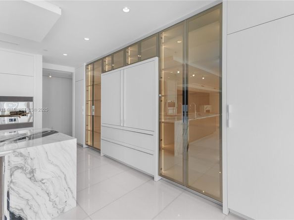 17975 Collins Ave N1802, Sunny Isles Beach FL 33160