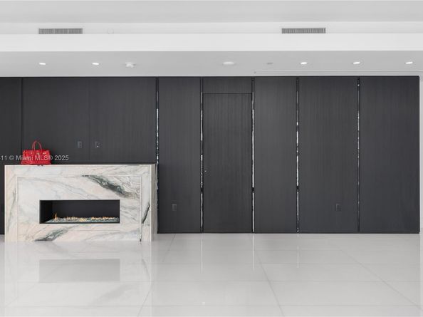 17975 Collins Ave N1802, Sunny Isles Beach FL 33160